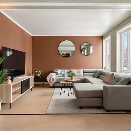 Central And Newly Renovated Apartment For Rent Tromsø Exteriör bild