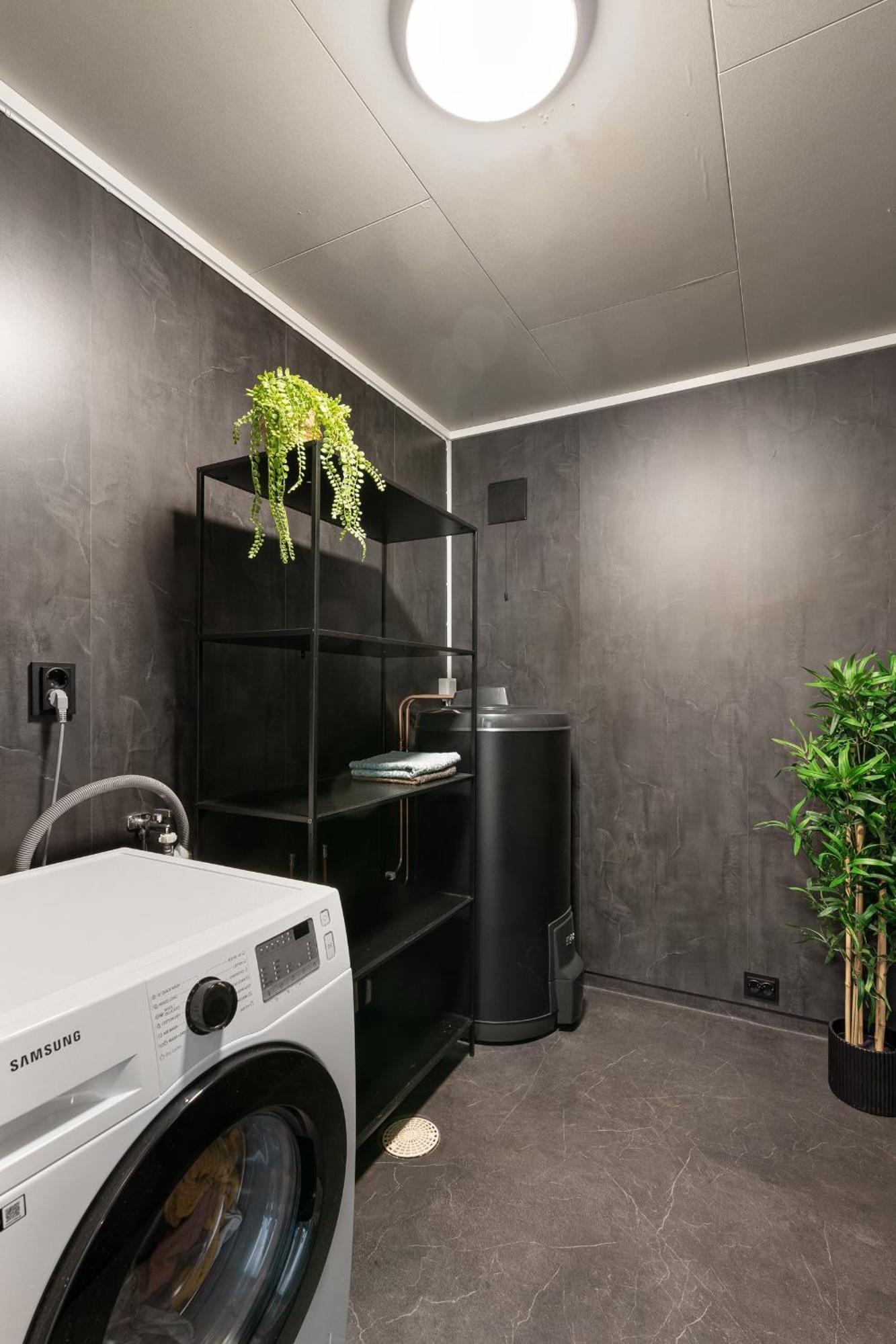 Central And Newly Renovated Apartment For Rent Tromsø Exteriör bild